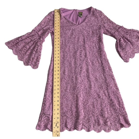 Taylor Lavender Lace Bell Sleeves‎ V-Neck A-Line Dress Size 2 - Picture 4 of 8